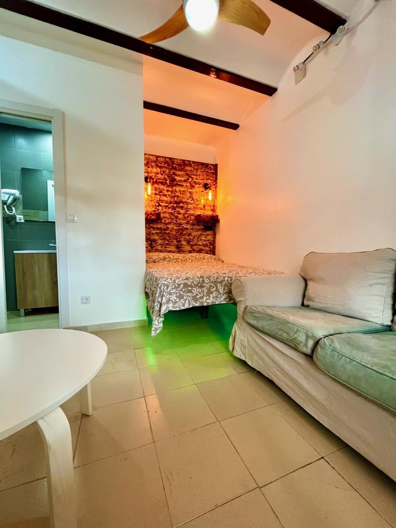 Nuevos Apartamentos Frente Al Mar Y A La Playa Castelldefels Exteriér fotografie